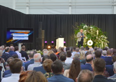 Herberth Samsom was uitgenodigd om te vertellen over 'Transitie & Disruptive thinking'. De man was in 2008 medeoprichter van de eerste 100% internet verzekeraar InShared. In 2016 startte Herberth als CEO van BVA-Auctions, wat in 2018 fuseerde met Troostwijk Auctions tot TBAuctions en sinds die tijd is uitgegroeid tot de grootste industriële online veiling van Europa.